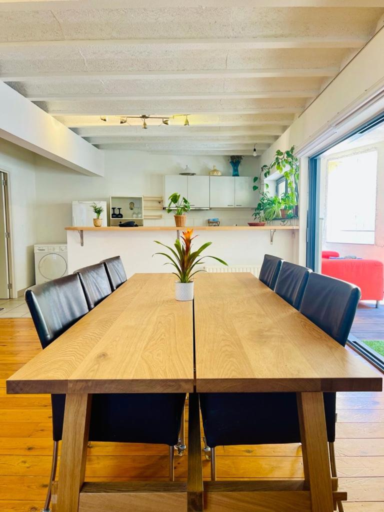 Down Town Oasis-Spacious Loft With Private Parking Brussels Exterior photo